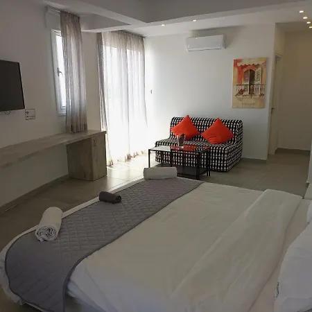 Aparthotel White 11 4*