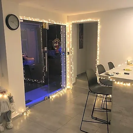 White 11 Aparthotel Larnaca