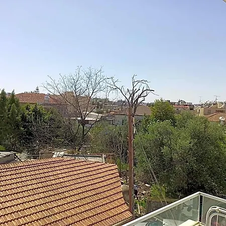 White 11 Aparthotel 4*