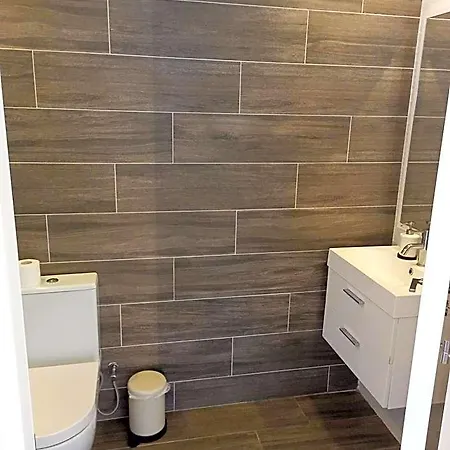 White 11 Apart Otel 4*
