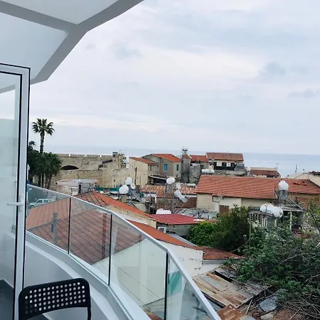 White 11 Aparthotel 4*