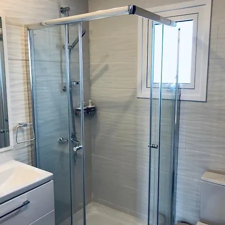 White 11 Aparthotel 4*
