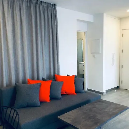 White 11 Aparthotel Larnaca