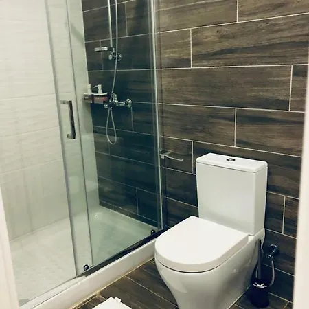 Апарт-отель White 11 Ларнака