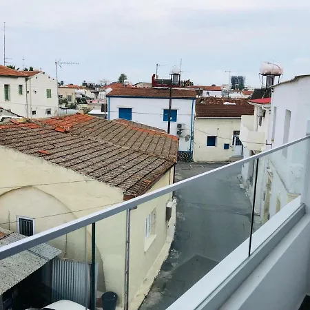 White 11 Ларнака