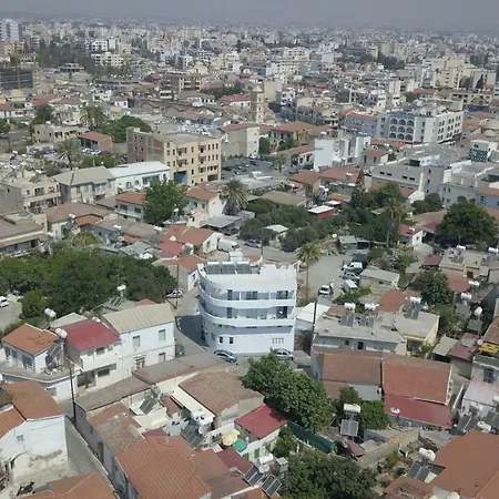 White 11 Апарт-отель Ларнака