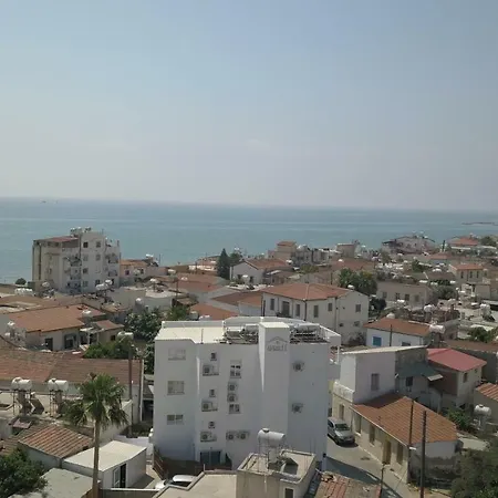 מלון דירות White 11 4*