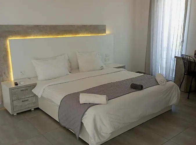 Apart-hotel White 11 4*