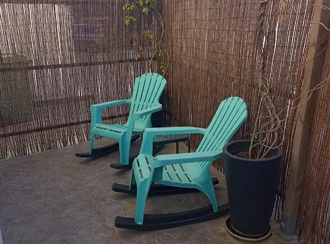 White 11 شقة فندقية لارنكا