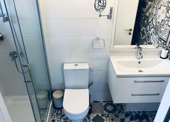 White 11 شقة فندقية لارنكا