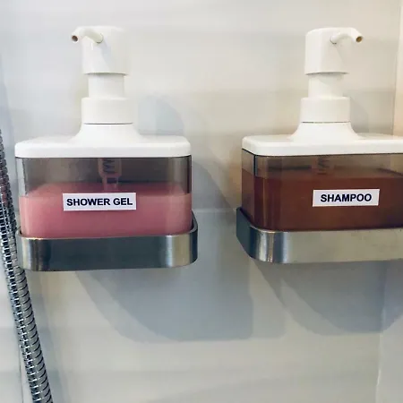 White 11 公寓式酒店 拉纳卡